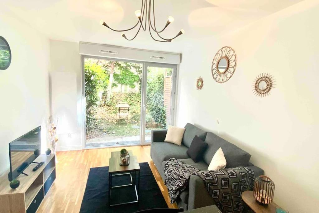 Appartement Moderne, Metro 7, Parking Et Jardin Villejuif Exterior photo